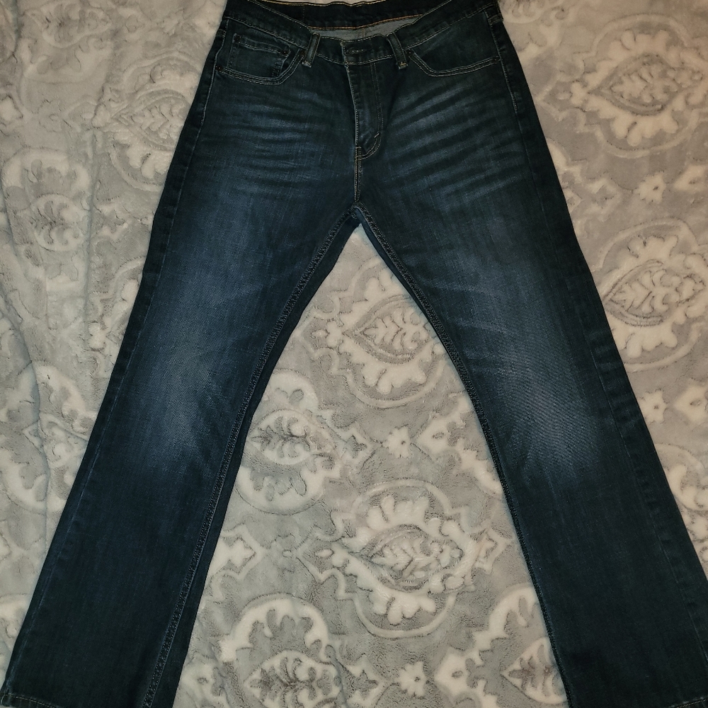 Levi 527